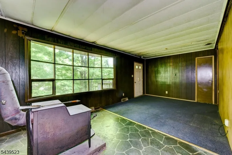 77 Sand Pond Rd Hardyston, NJ 07419