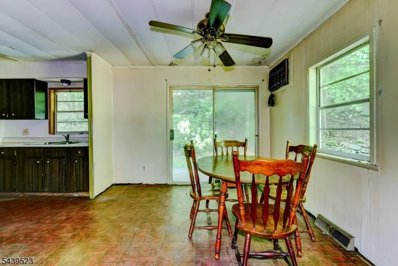 77 Sand Pond Rd Hardyston, NJ 07419
