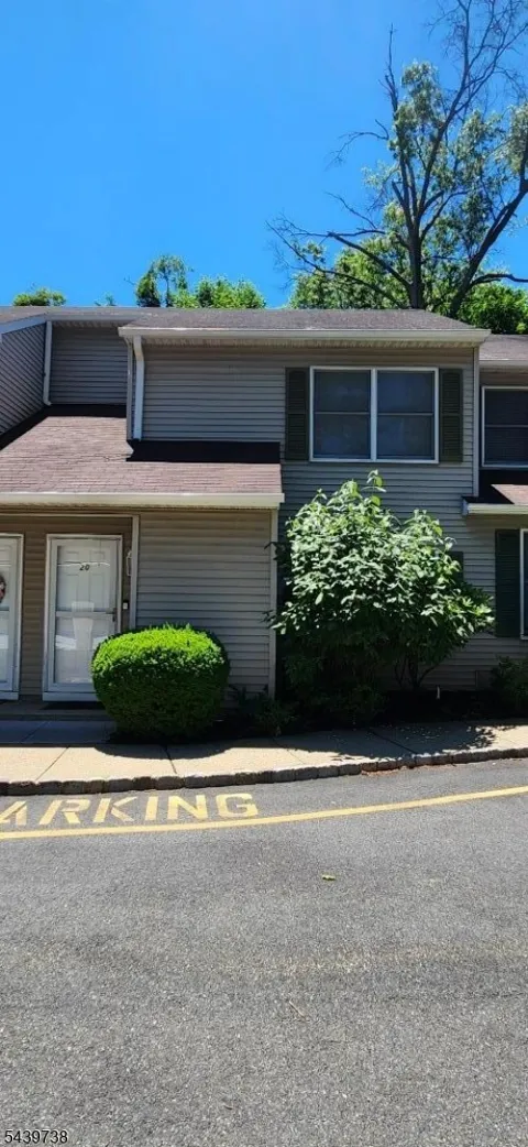 664 Irvington A C0020 #20 Unit 20