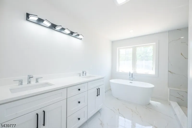 9 Emerald Dr Hardyston, NJ 07419