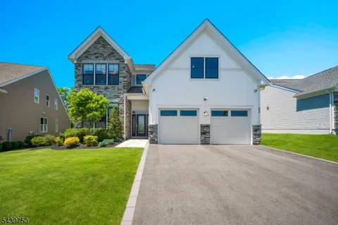 53 Sofia Dr