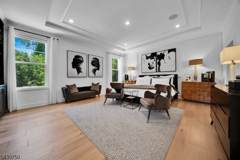 53 Sofia Dr Manalapan, NJ 07726