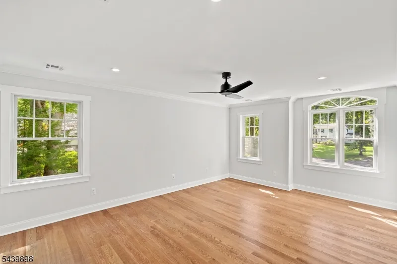 258 Hyslip Ave Westfield Town, NJ 07090