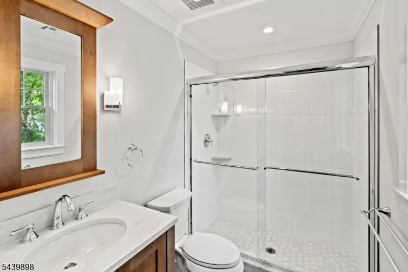 258 Hyslip Ave Westfield Town, NJ 07090