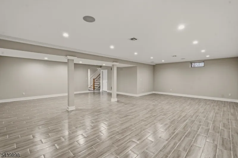 258 Hyslip Ave Westfield Town, NJ 07090