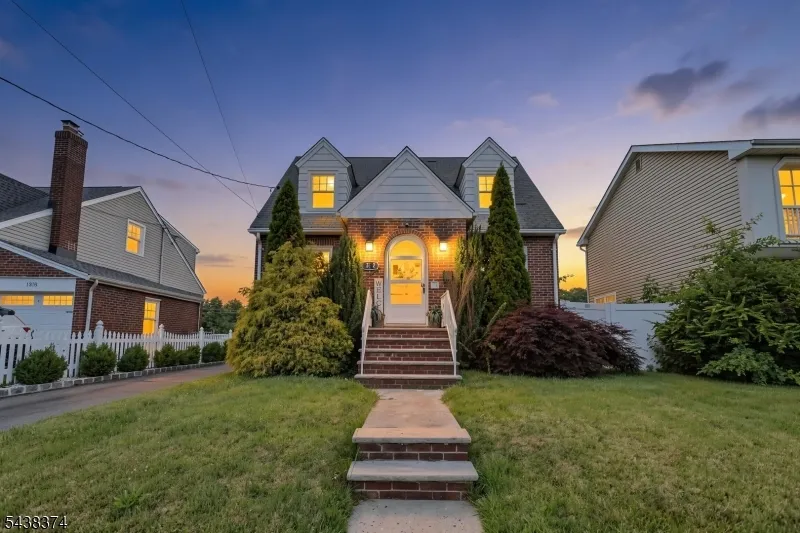 1312 Dewitt Ter Linden City, NJ 07036