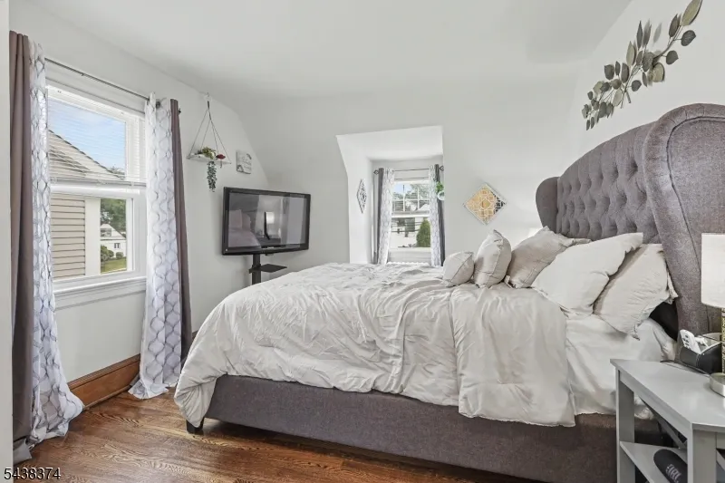 1312 Dewitt Ter Linden City, NJ 07036