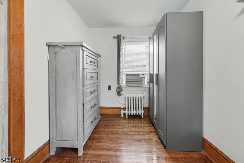 1312 Dewitt Ter Linden City, NJ 07036