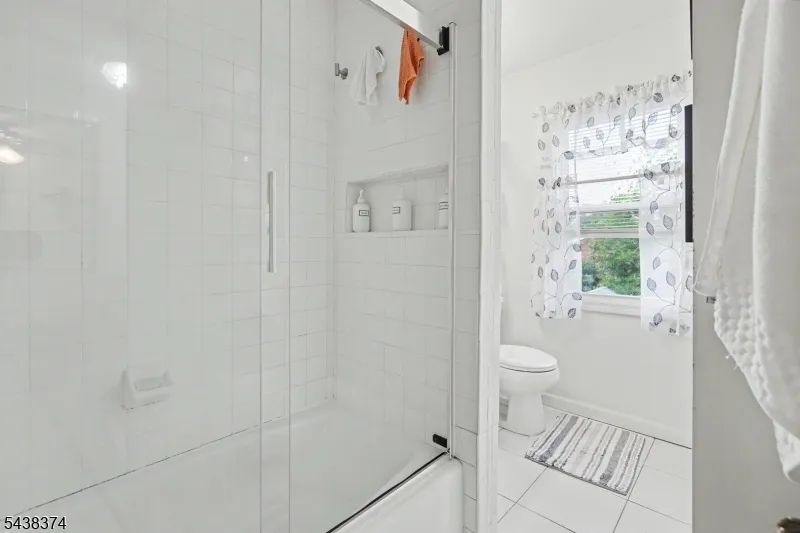 1312 Dewitt Ter Linden City, NJ 07036