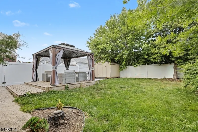 1312 Dewitt Ter Linden City, NJ 07036