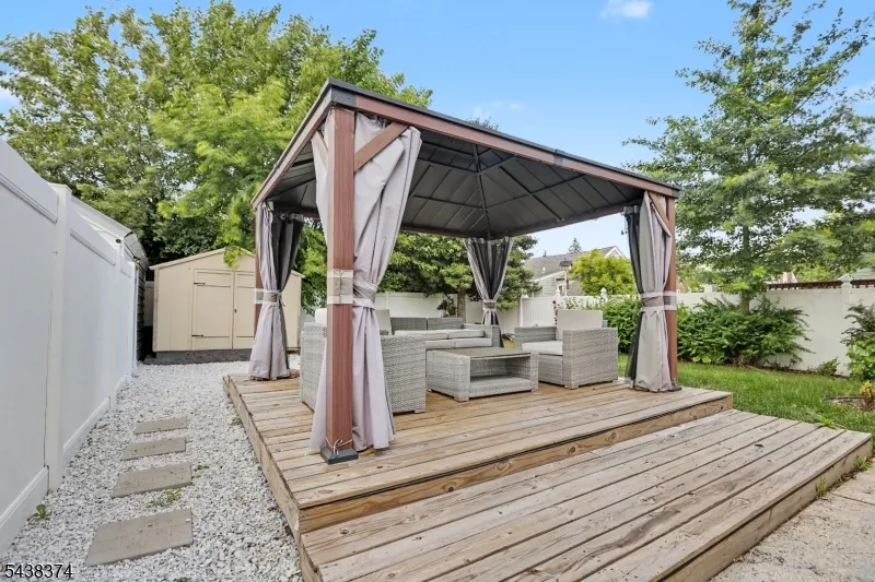 1312 Dewitt Ter Linden City, NJ 07036