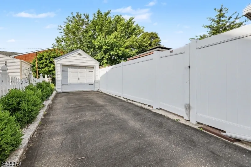1312 Dewitt Ter Linden City, NJ 07036
