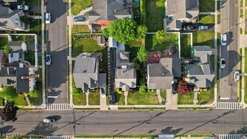 1312 Dewitt Ter Linden City, NJ 07036