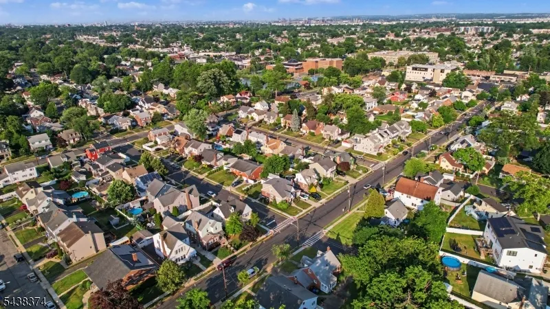 1312 Dewitt Ter Linden City, NJ 07036