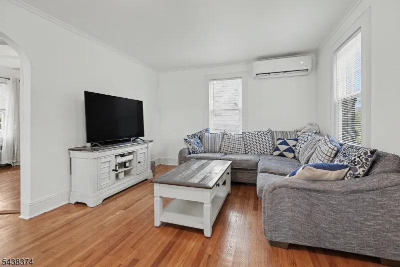 1312 Dewitt Ter Linden City, NJ 07036