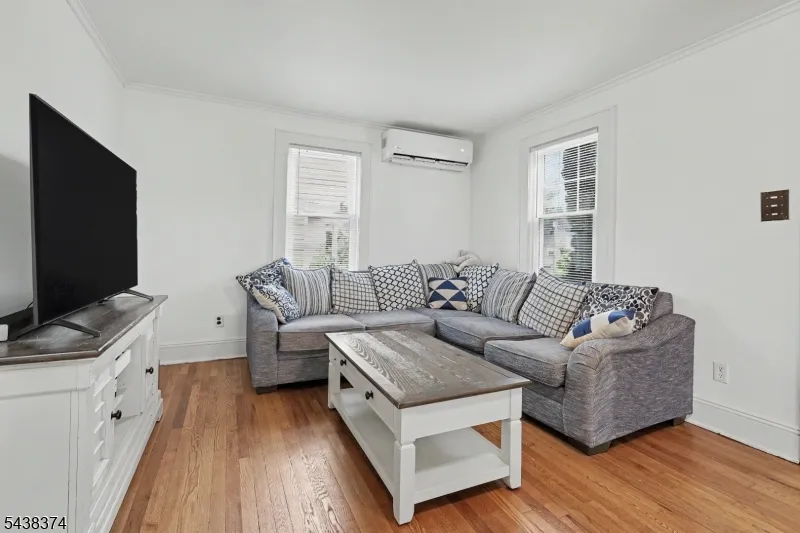 1312 Dewitt Ter Linden City, NJ 07036