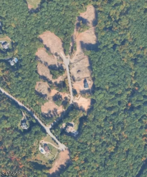 1 Bristol Ridge Rd Boonton, NJ 07005