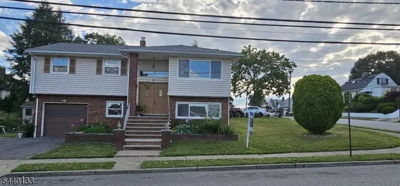 11 Martha Ave Clifton City, NJ 07011