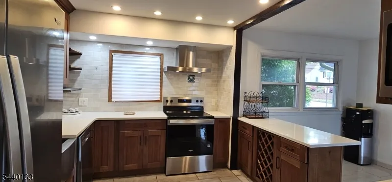 11 Martha Ave Clifton City, NJ 07011