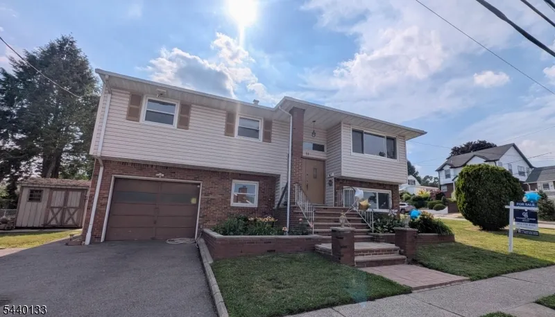 11 Martha Ave Clifton City, NJ 07011