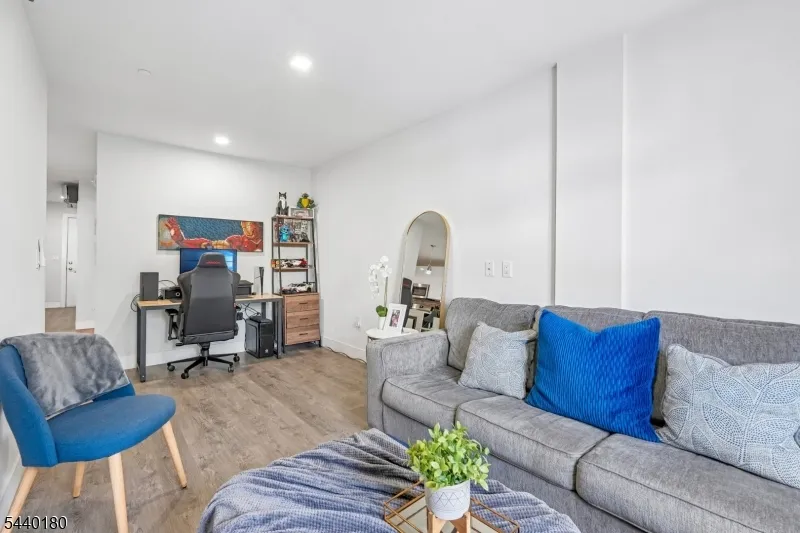 62 69Th St #209 Unit 209 Guttenberg Town, NJ 07093