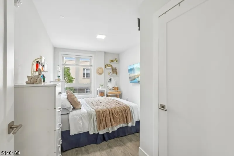 62 69Th St #209 Unit 209 Guttenberg Town, NJ 07093