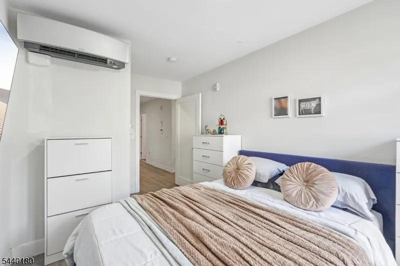 62 69Th St #209 Unit 209 Guttenberg Town, NJ 07093
