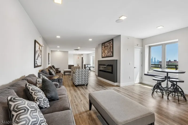 62 69Th St #209 Unit 209 Guttenberg Town, NJ 07093