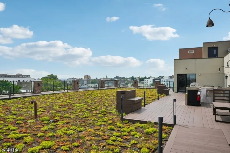 62 69Th St #209 Unit 209 Guttenberg Town, NJ 07093