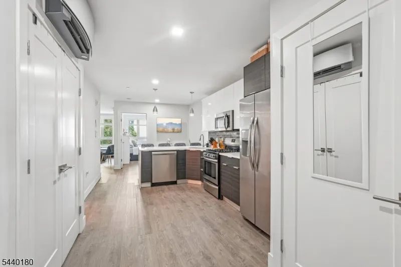 62 69Th St #209 Unit 209 Guttenberg Town, NJ 07093