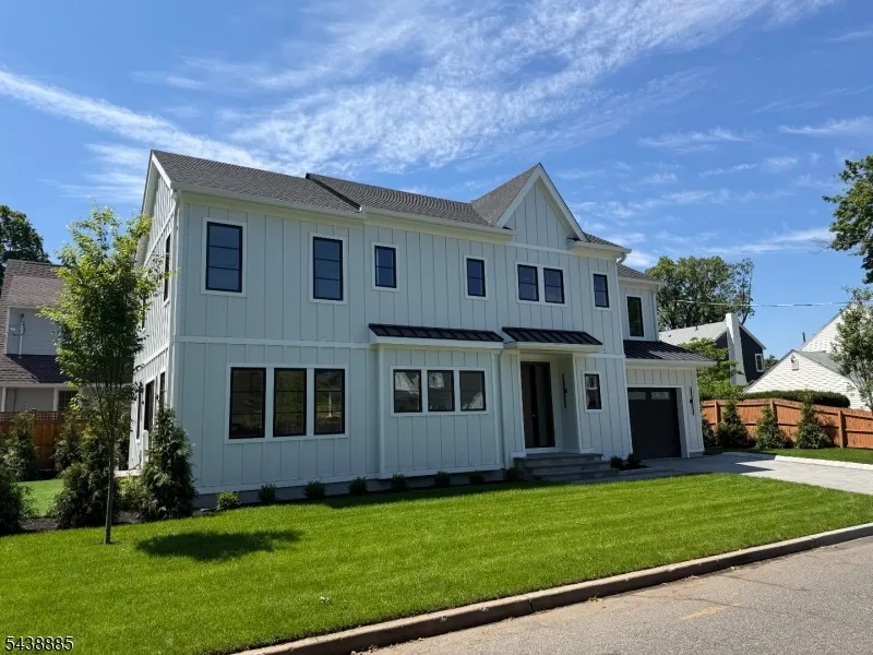 2 Pleasant Ave Tenafly, NJ 07670