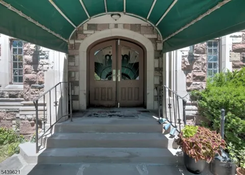 55 Randolph Place Unit 207 #207 Unit 207
