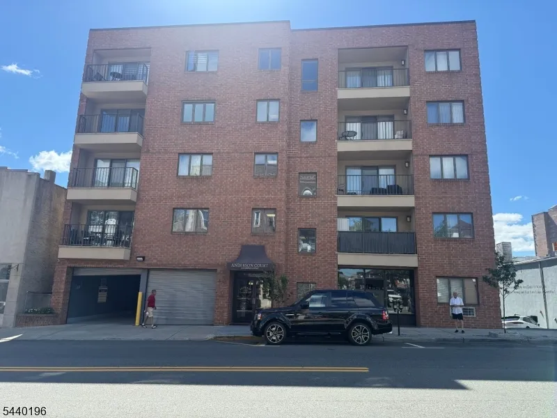 610 Anderson Ave #E Unit E Cliffside Park, NJ 07010