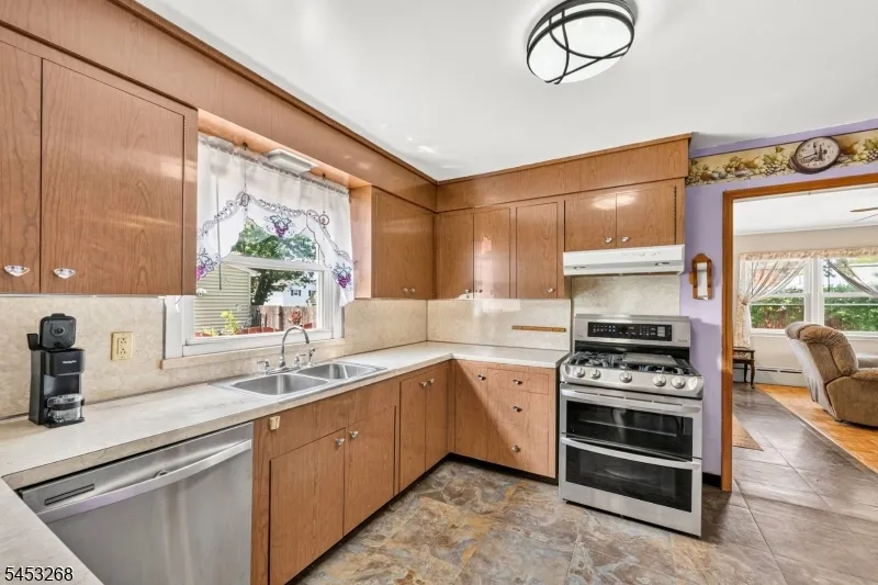 127 N Clark Ave Somerville, NJ 08876