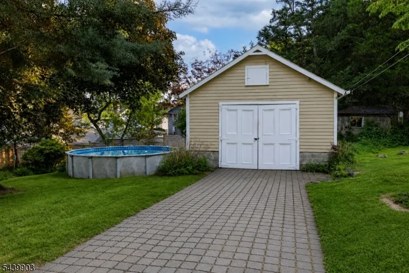 110 Vail St Hackettstown Town, NJ 07840