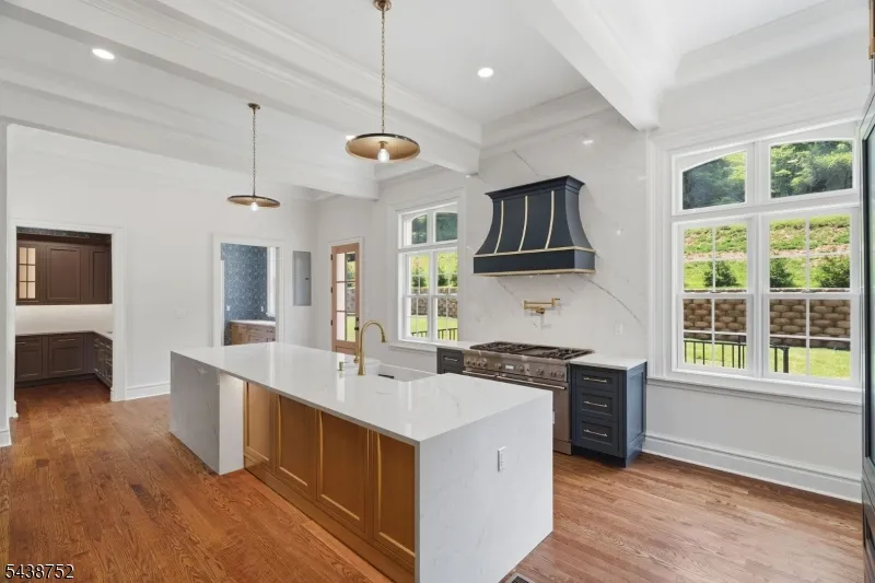 207 Union St Montclair, NJ 07042