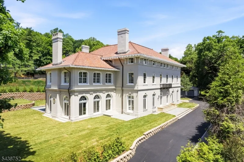 207 Union St Montclair, NJ 07042