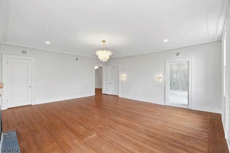 207 Union St Montclair, NJ 07042
