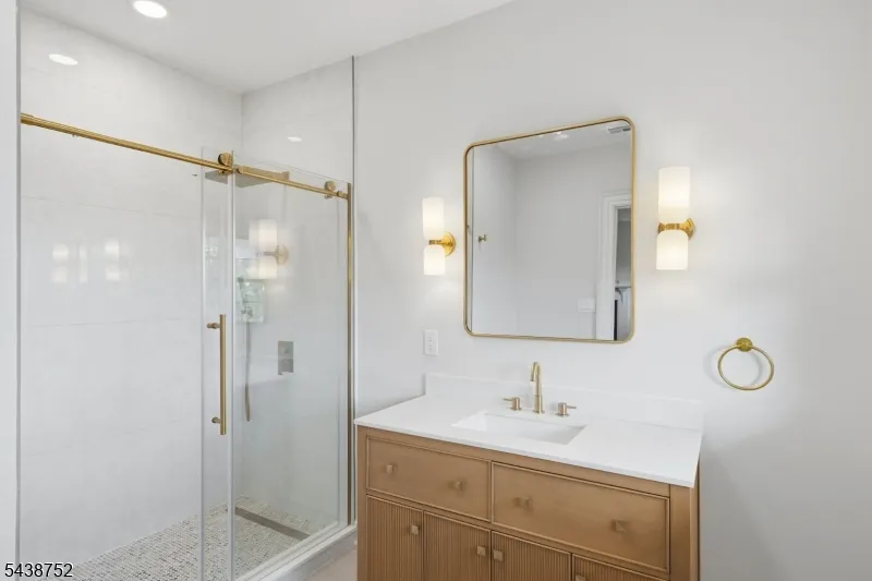 207 Union St Montclair, NJ 07042