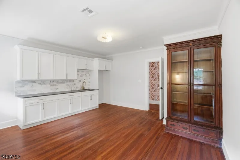 207 Union St Montclair, NJ 07042