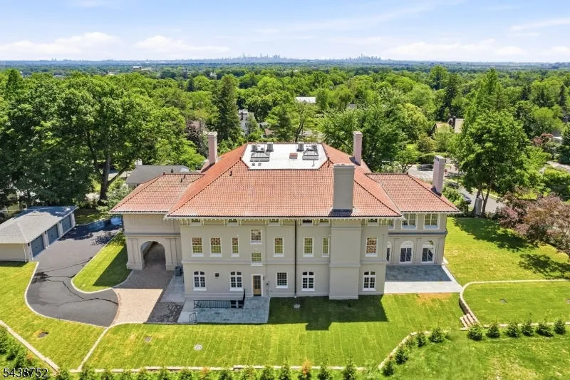 207 Union St Montclair, NJ 07042