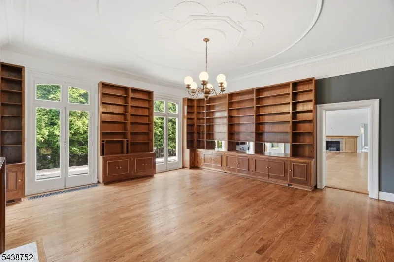 207 Union St Montclair, NJ 07042