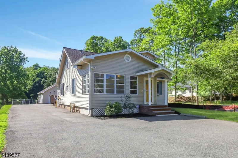 1093 Littleton Rd Parsippany-Troy Hills, NJ 07950