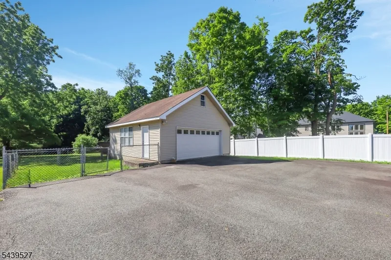 1093 Littleton Rd Parsippany-Troy Hills, NJ 07950