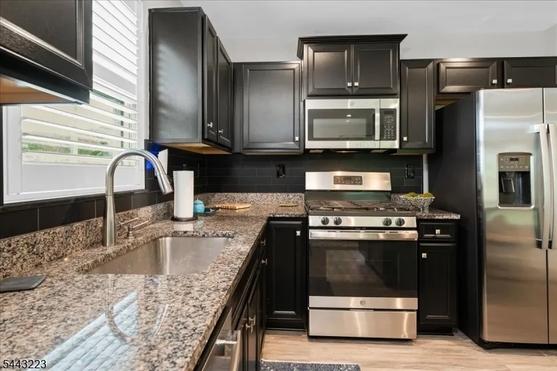 49 Coventry Rd Hardyston, NJ 07419