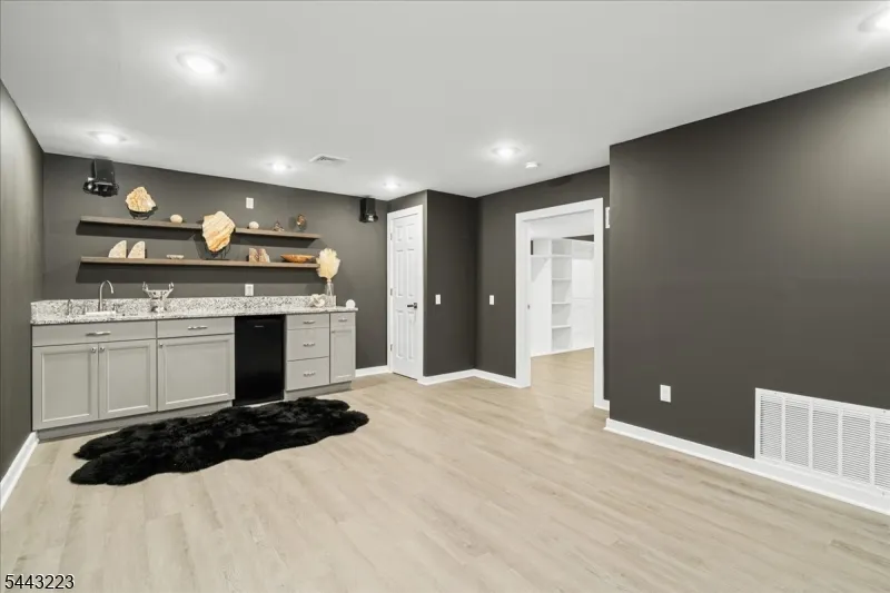 49 Coventry Rd Hardyston, NJ 07419