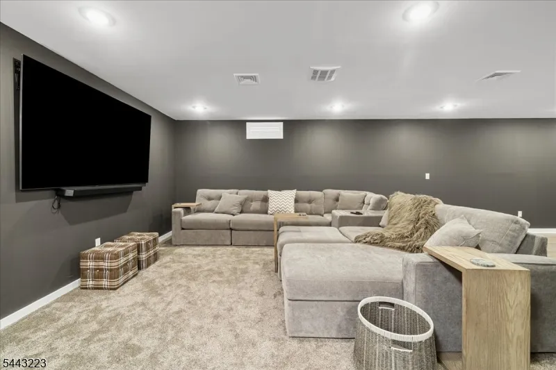 49 Coventry Rd Hardyston, NJ 07419