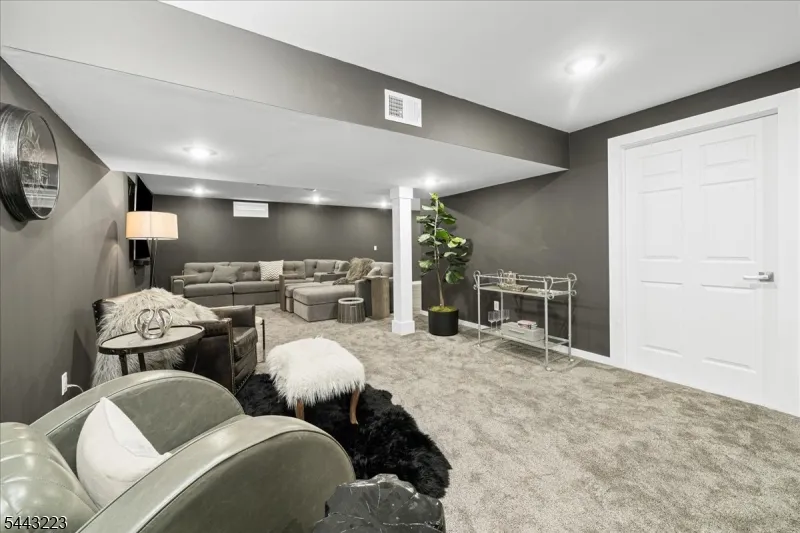 49 Coventry Rd Hardyston, NJ 07419