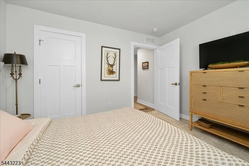 49 Coventry Rd Hardyston, NJ 07419