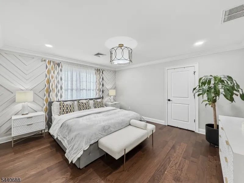 323 Frank Applegate Rd Jackson, NJ 08527